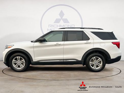 Used 2021 Ford Explorer XLT AWD/4WD image 6