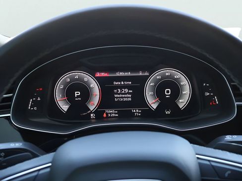 Used 2022 Audi Q8 Prestige w/ Prestige Package AWD/4WD image 33