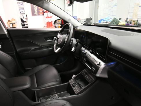 Used 2024 Hyundai Kona Limited AWD/4WD image 33