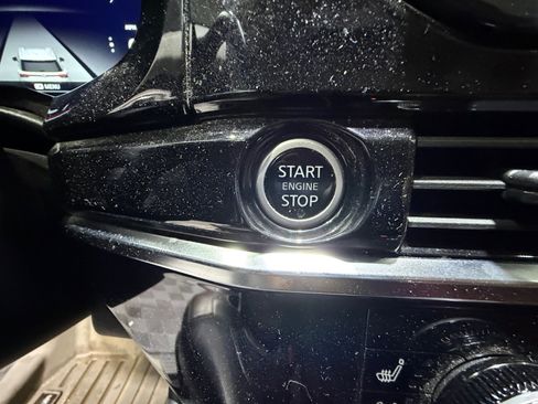 Certified 2024 Nissan Pathfinder Platinum image 30