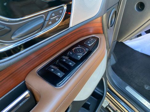 Used 2022 Lincoln Navigator Reserve w/ Equipment Group 201A AWD/4WD image 21