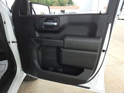 Used 2019 Chevrolet Silverado 1500 Custom Trail Boss w/ Custom Convenience Package AWD/4WD image 47