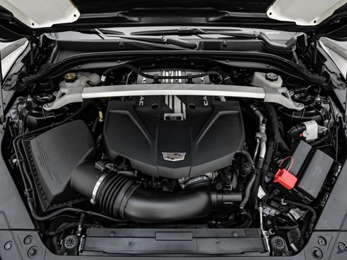 Used 2022 Cadillac CT5 V Blackwing w/ Carbon Fiber Package 2 RWD image 4
