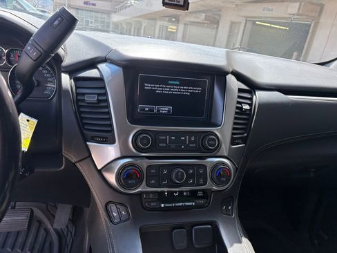 Used 2018 Chevrolet Suburban LT image 22