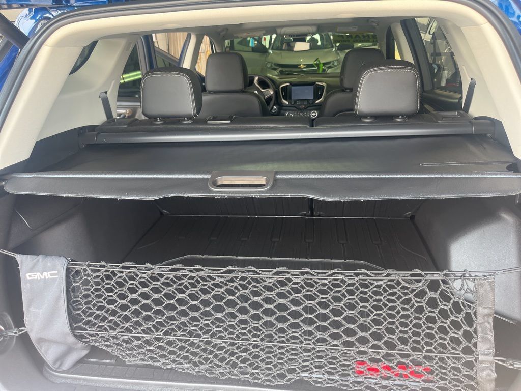 Used 2022 GMC Terrain Denali w/ Denali Premium Package AWD/4WD image 12
