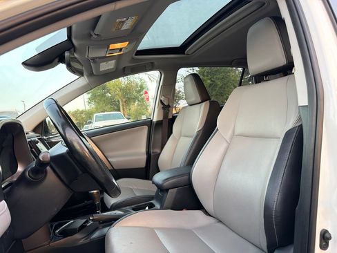 Used 2018 Toyota RAV4 Limited FWD image 6
