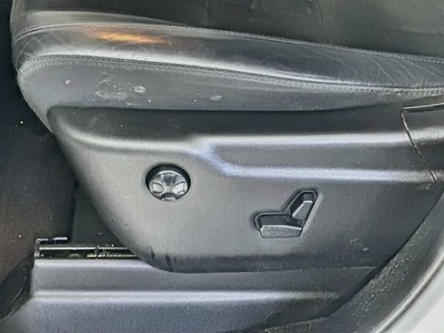 Used 2018 Jeep Grand Cherokee Altitude RWD image 22