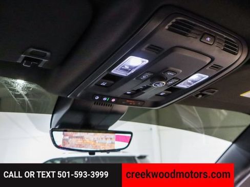 Used 2025 GMC Yukon Denali Ultimate AWD/4WD image 59