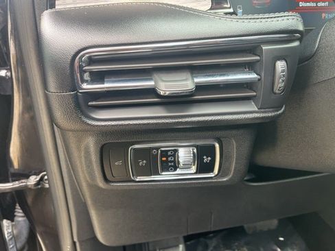 Used 2023 Lincoln Corsair AWD w/ Equipment Group 101A image 41