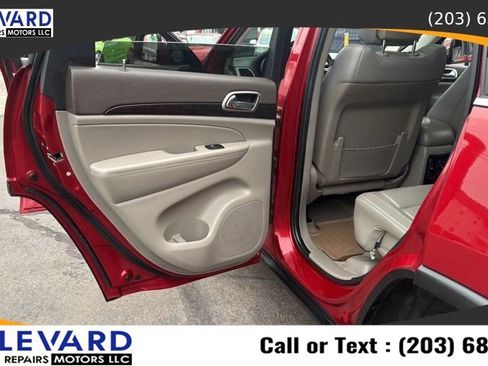 Used 2011 Jeep Grand Cherokee Laredo AWD/4WD image 31