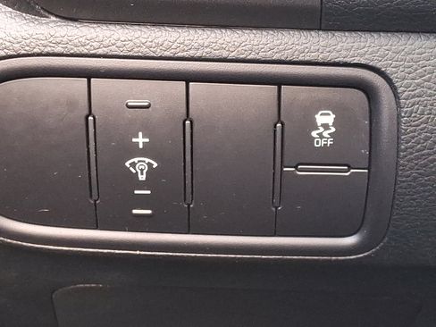 Used 2018 Kia Forte LX image 25