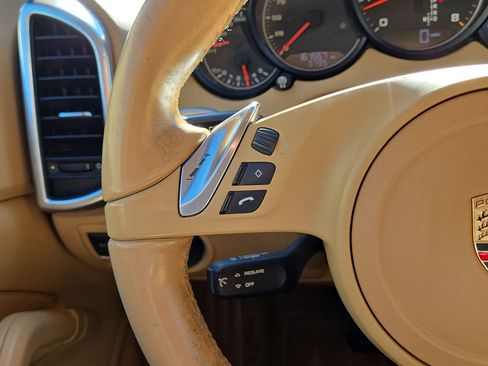 Used 2014 Porsche Cayenne Base image 21