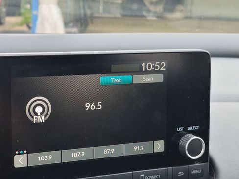Used 2025 Honda HR-V LX image 19