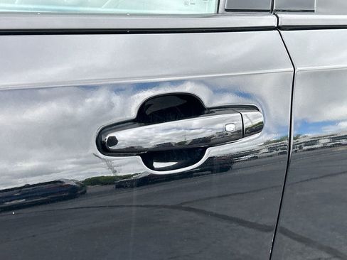 Used 2024 GMC Terrain AT4 AWD/4WD image 15