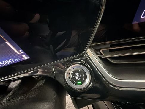 Certified 2024 Chevrolet Trax ACTIV FWD image 16