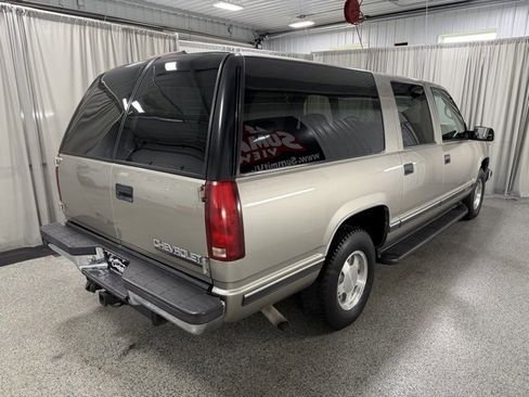Used 1999 Chevrolet Suburban 2WD image 4