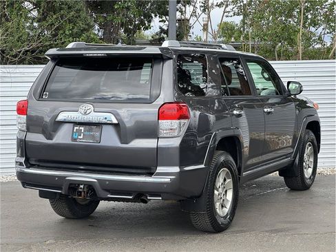 Used 2013 Toyota 4Runner SR5 w/ Premium Pkg AWD/4WD image 10