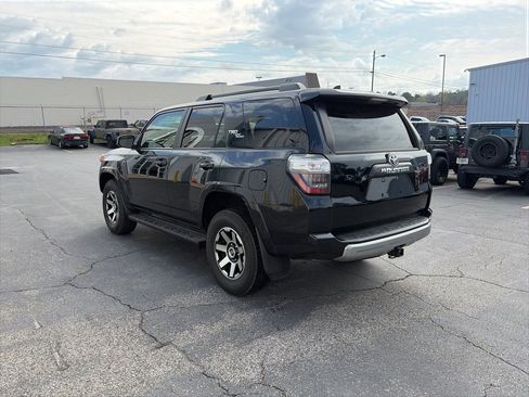 Used 2022 Toyota 4Runner TRD Off-Road image 5