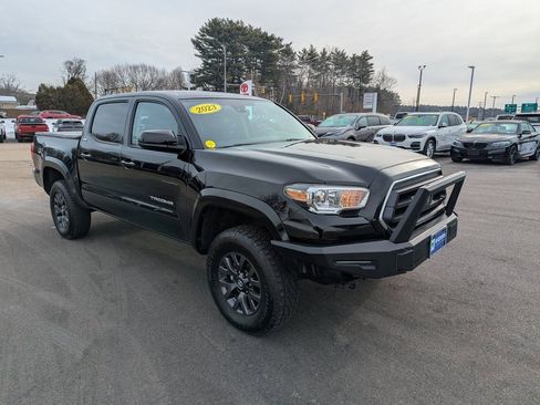 Used 2023 Toyota Tacoma SR5 image 8
