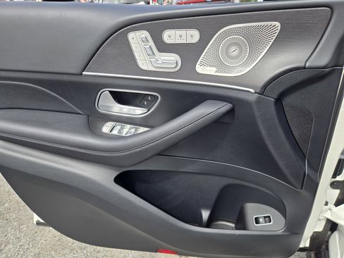 Used 2023 Mercedes-Benz GLS 450 4MATIC image 23