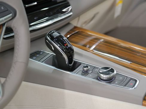 Used 2024 Cadillac Escalade Sport Platinum w/ LPO, ONYX Package image 70