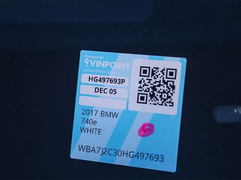 Used 2017 BMW 740e xDrive image 26