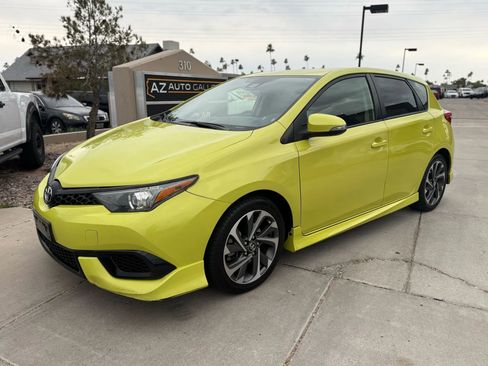 Used 2018 Toyota Corolla iM image 5