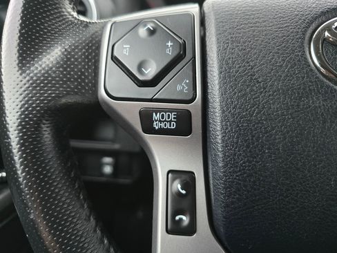 Used 2017 Toyota Tacoma SR5 image 20