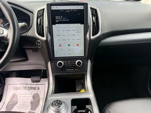 Used 2022 Ford Edge SEL image 21