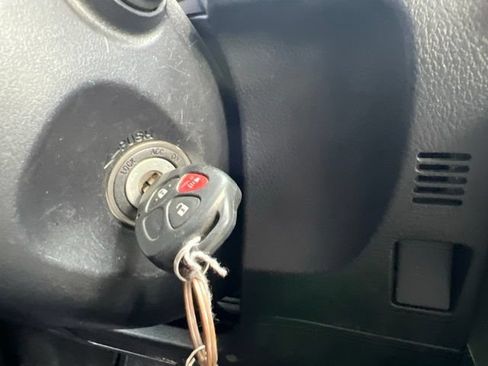Used 2019 Toyota 4Runner SR5 AWD/4WD image 21