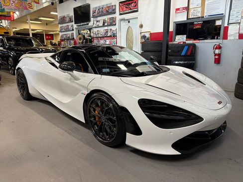 Used 2019 McLaren 720S Performance image 3