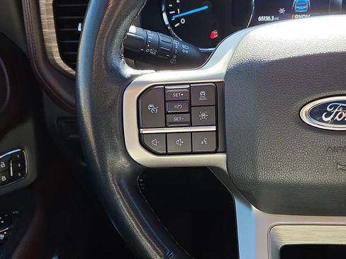 Used 2022 Ford Expedition Limited image 21