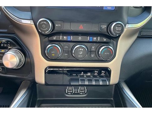 Used 2022 RAM 1500 Laramie AWD/4WD image 32
