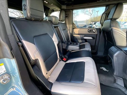 Used 2022 Ford Bronco Wildtrak image 18