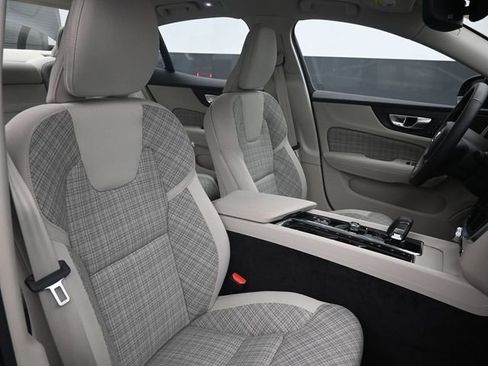 Used 2024 Volvo S60 B5 Core w/ Climate Package image 30