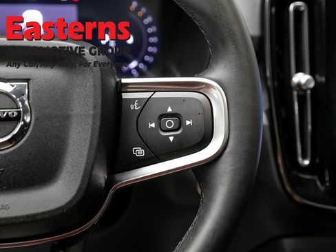 Used 2025 Volvo XC40 B5 Plus AWD/4WD image 16