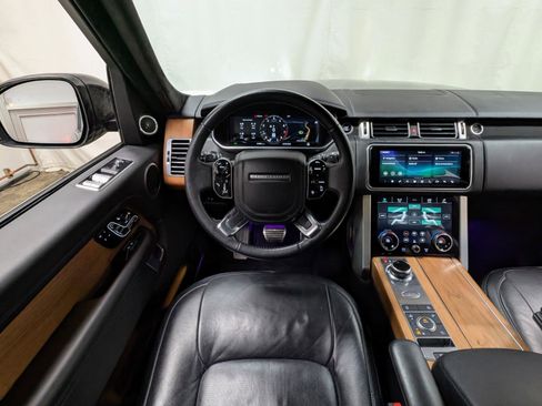 Used 2022 Land Rover Range Rover Autobiography image 2