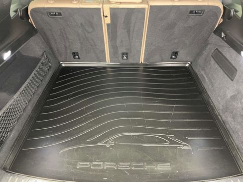 Certified 2023 Porsche Cayenne Platinum Edition AWD/4WD image 20