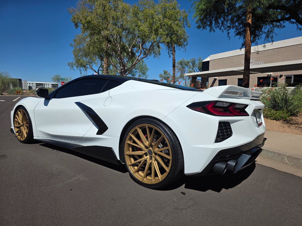 Used 2020 Chevrolet Corvette Stingray Premium Cpe w/ 3LT Preferred Equipment Group RWD image 3