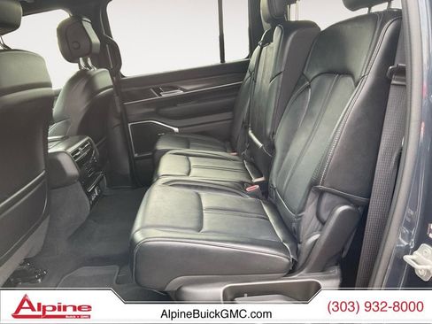 Used 2024 Jeep Wagoneer L Series III w/ Flexible Seating Group image 13