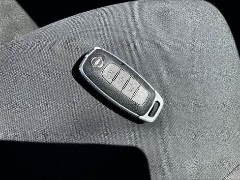 Certified 2024 Nissan Sentra SV FWD image 29