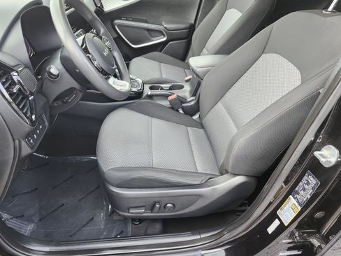 Used 2023 Kia Soul S FWD image 24