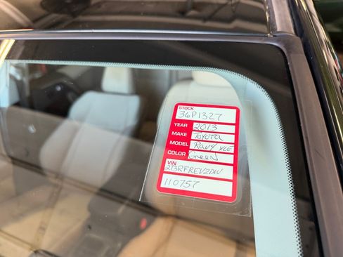 Used 2013 Toyota RAV4 XLE AWD/4WD image 37