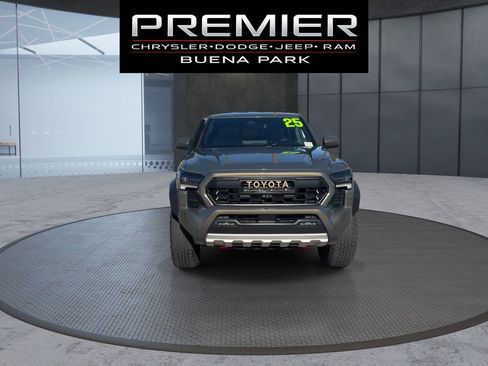 Used 2025 Toyota Tacoma 4x4 Double Cab Hybrid image 3