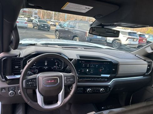 Used 2025 GMC Sierra 1500 SLT image 24