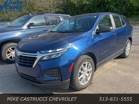 Used 2022 Chevrolet Equinox LS image 1