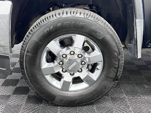 Used 2019 GMC Sierra 3500 SLT w/ Suspension Package, Off-Road AWD/4WD image 11