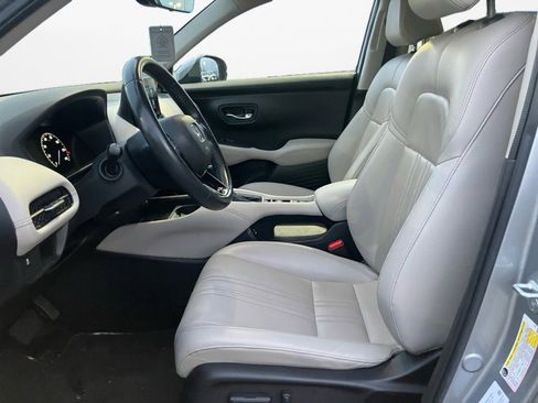 Used 2024 Honda HR-V EX-L image 11