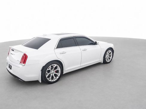 Used 2017 Chrysler 300 C Platinum w/ Safetytec Plus Group RWD image 5