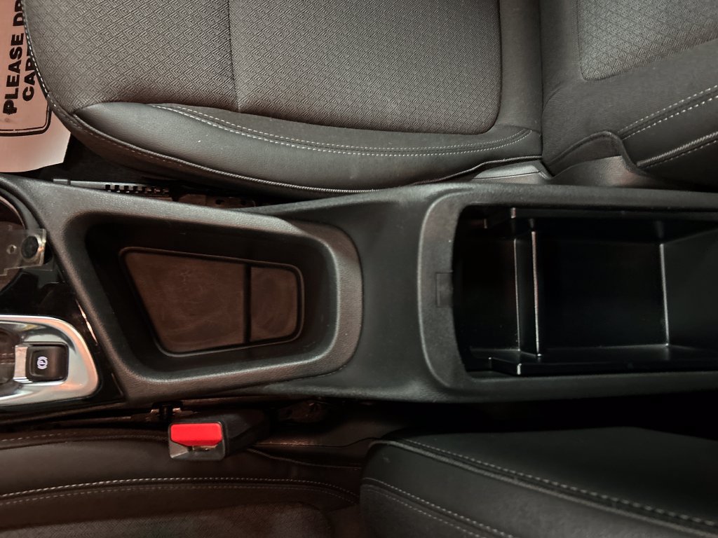 Used 2022 Buick Encore GX Preferred w/ Sport Touring Package FWD image 19